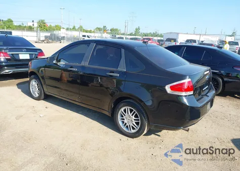 2010 Ford Focus Se z USA, uszkodzony, nr VIN 1FAHP3FN1AW117951